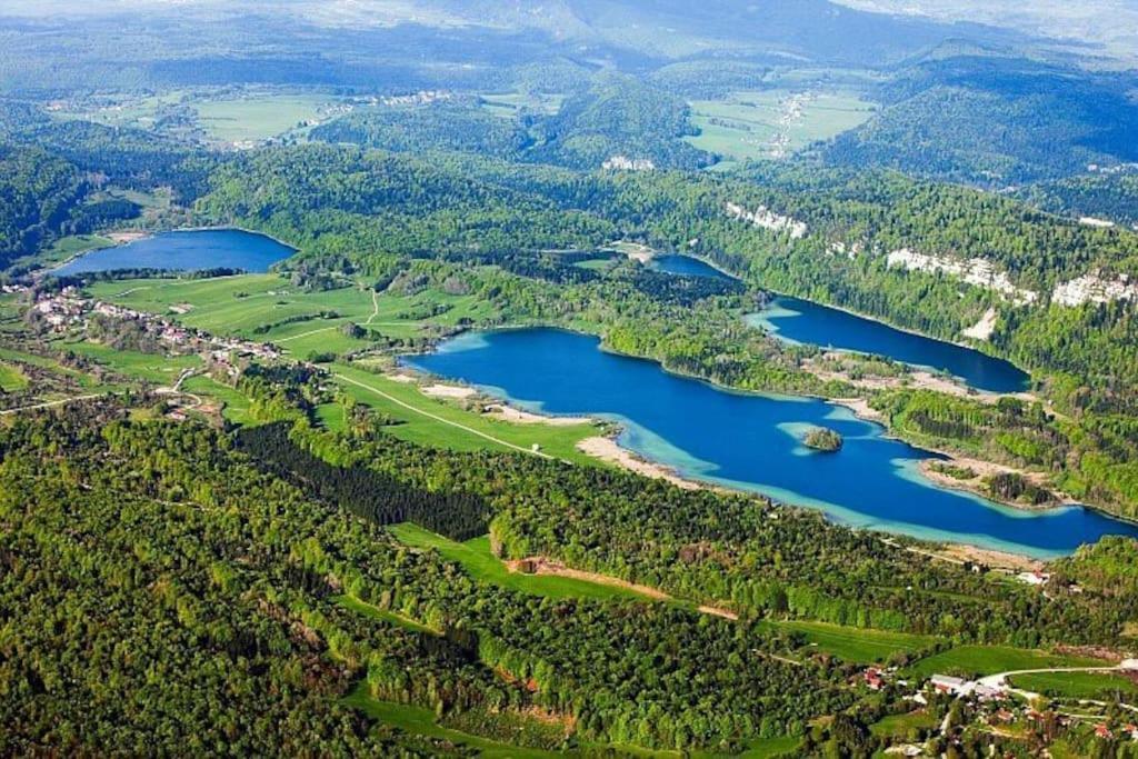 Superbe Appartement Au Coeur Du Jura شامبيانول المظهر الخارجي الصورة